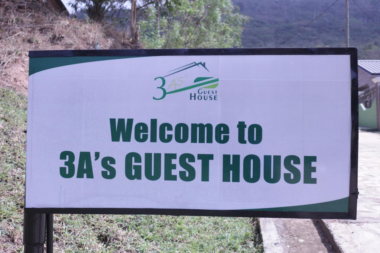 3A'S Guest House Akosombo Bagian luar foto