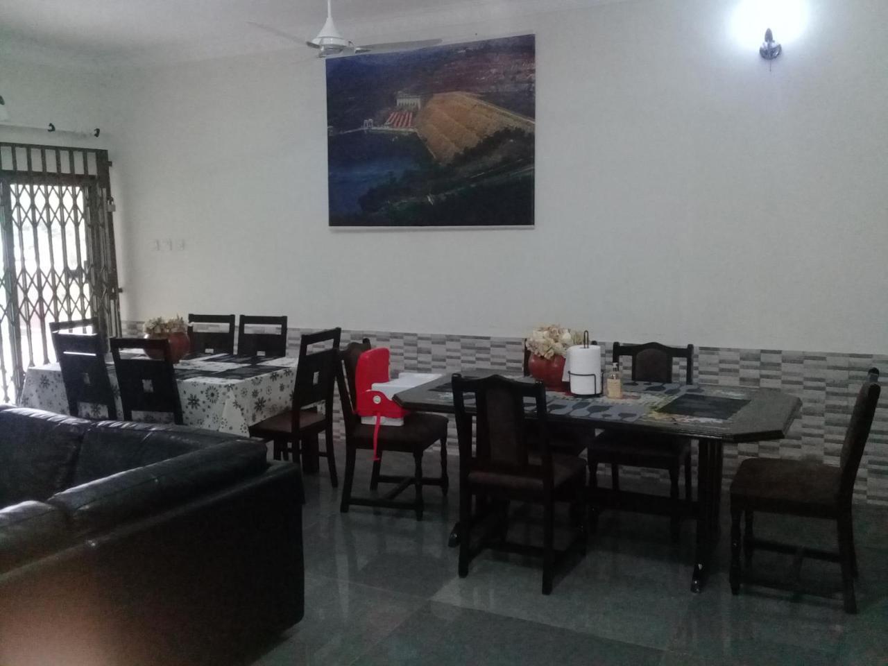 3A'S Guest House Akosombo Bagian luar foto