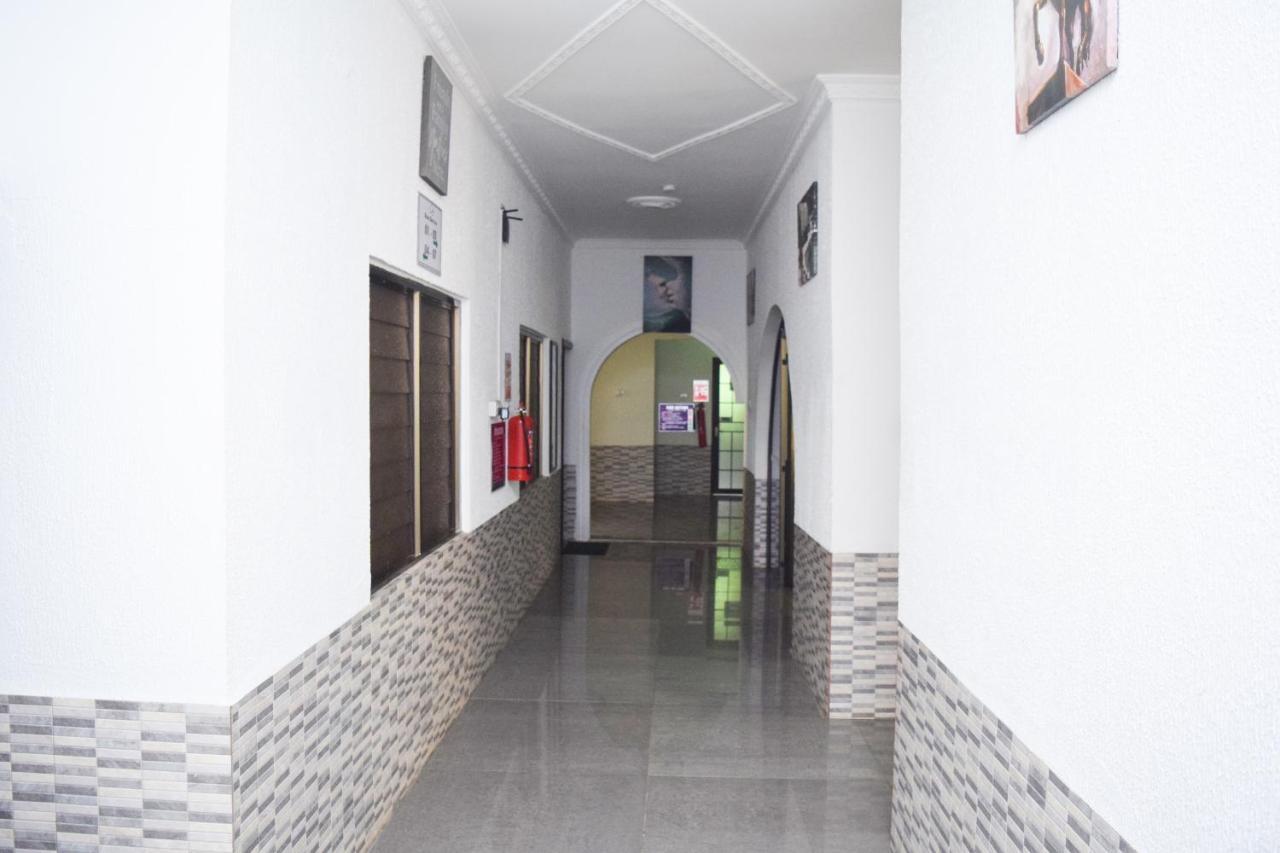 3A'S Guest House Akosombo Bagian luar foto